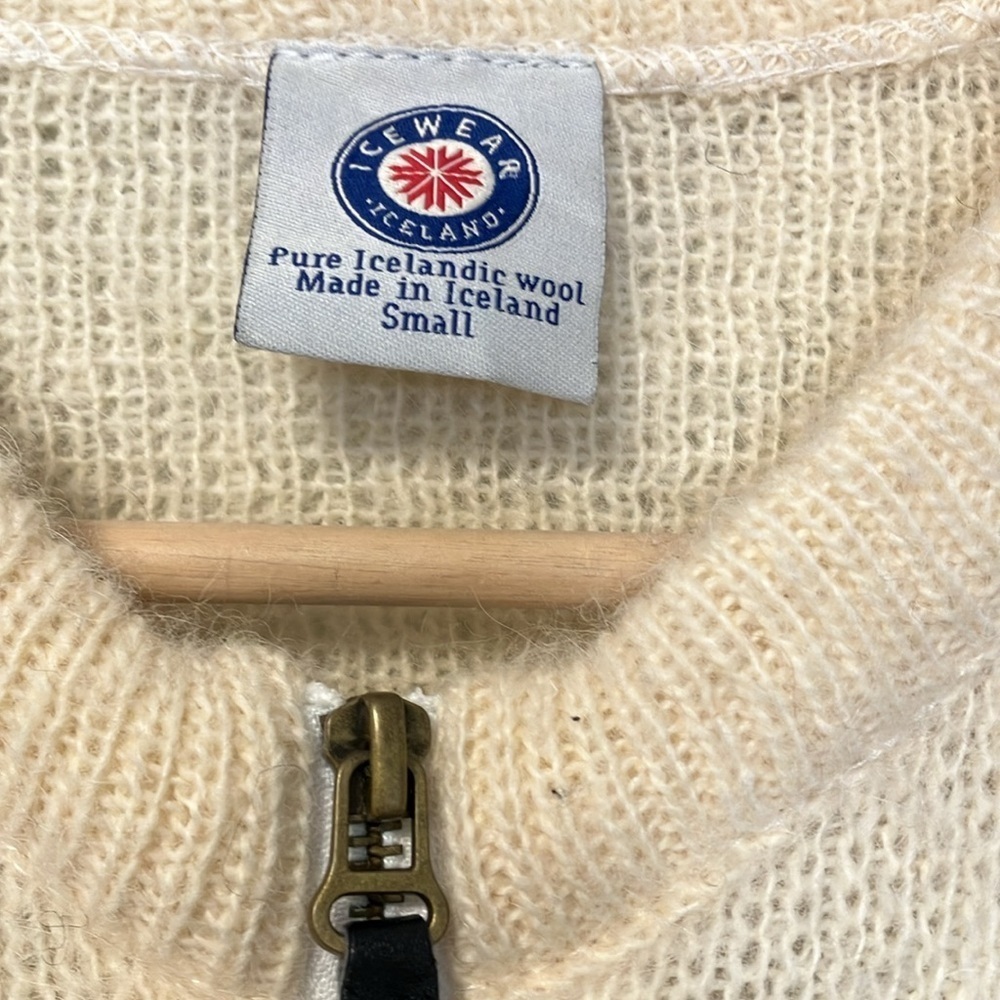 Icewear Iceland pure icelandic wool Cream and Black fair isle Zip Up cardigan - Picture 3 of 5
